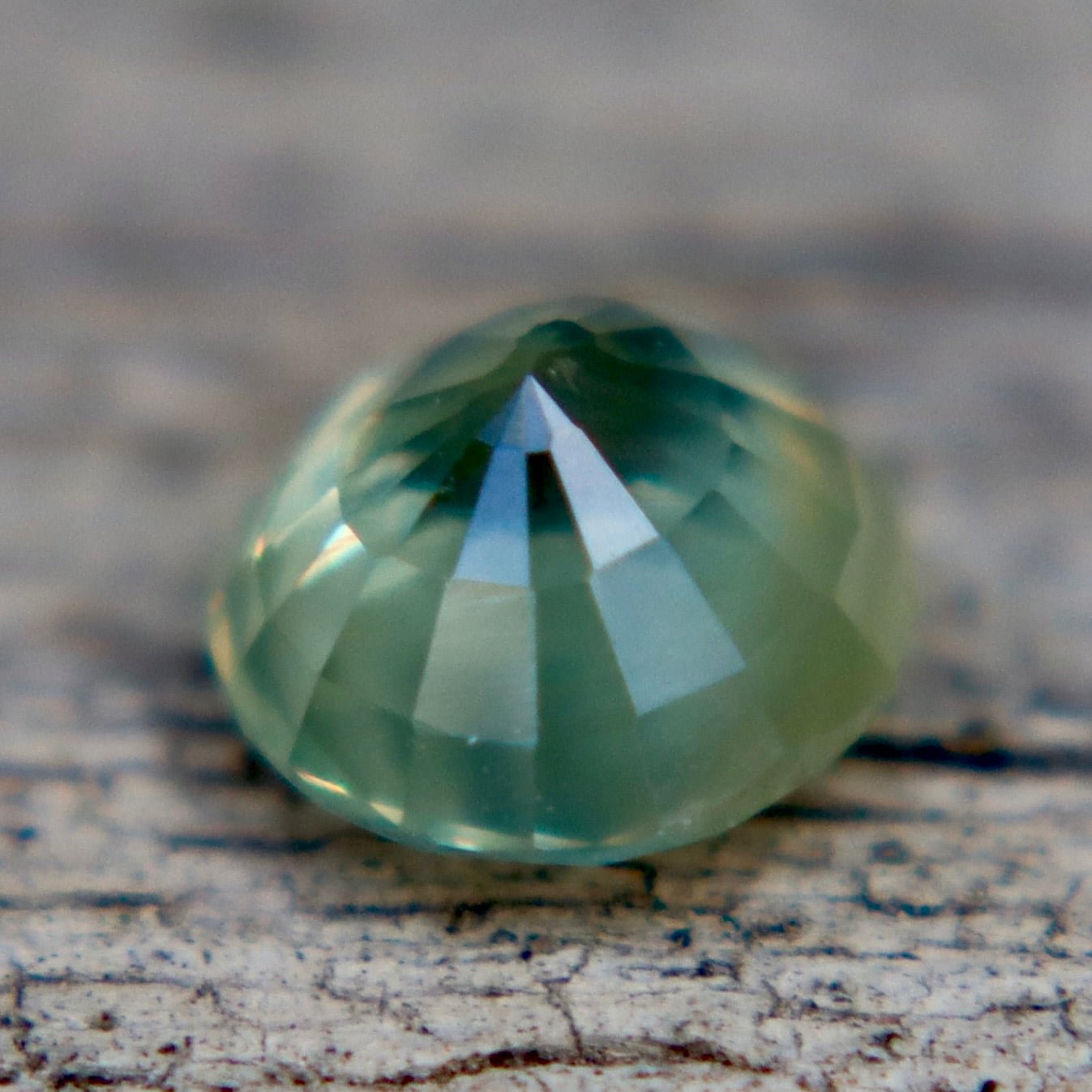 0.58 Carat Natural Green Yellow Parti Sapphire – Unheated Madagascar Round Cut VS Loose Sapphire (Authenticity Confirmed) - Sapphirepal