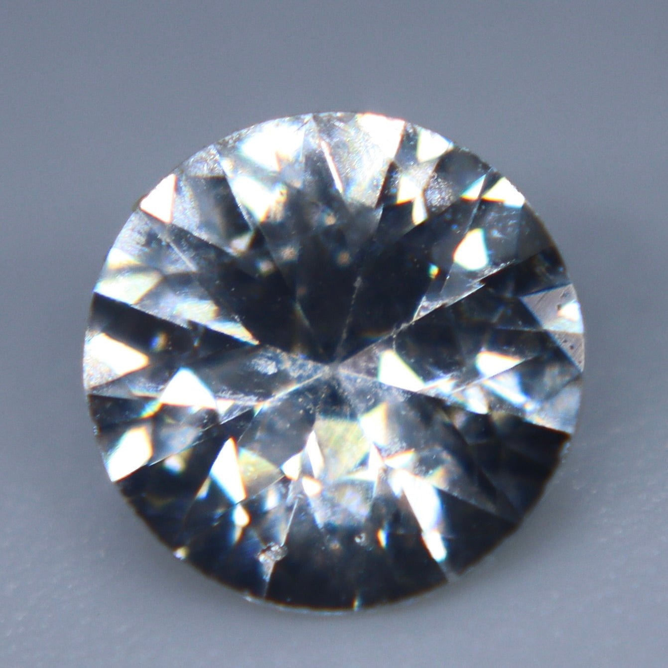 0.70ct Natural White Sapphire – Untreated Round Ceylon Gemstone - Sapphirepal