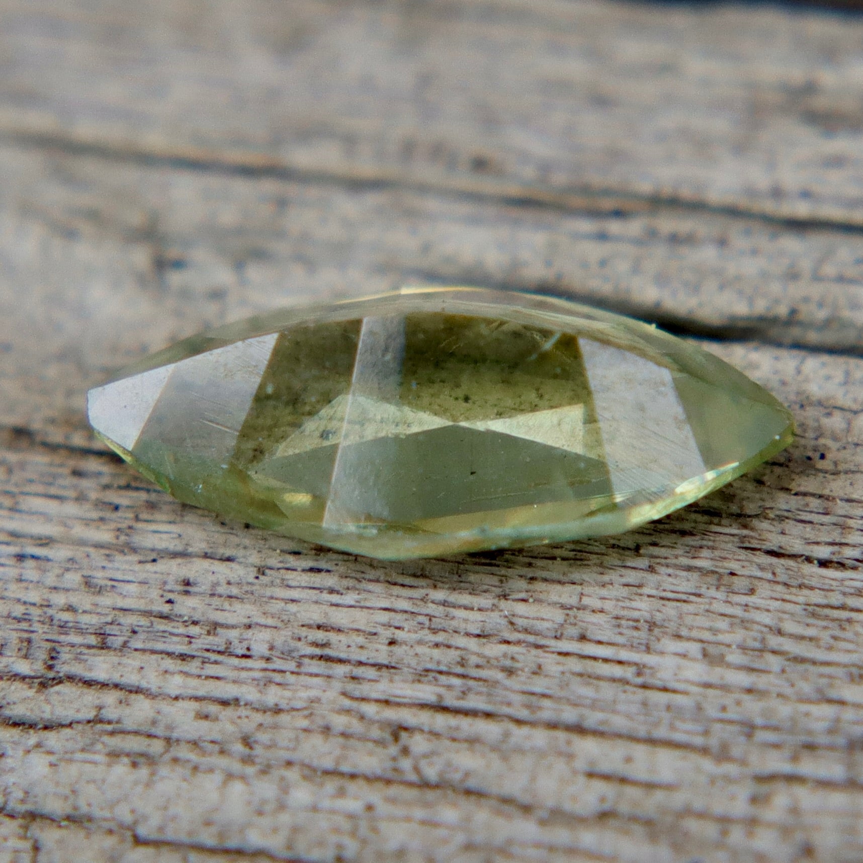 0.75 Carat Natural Green Sapphire – Marquise Cut (Ceylon, Untreated, Eye Clean) - Sapphirepal