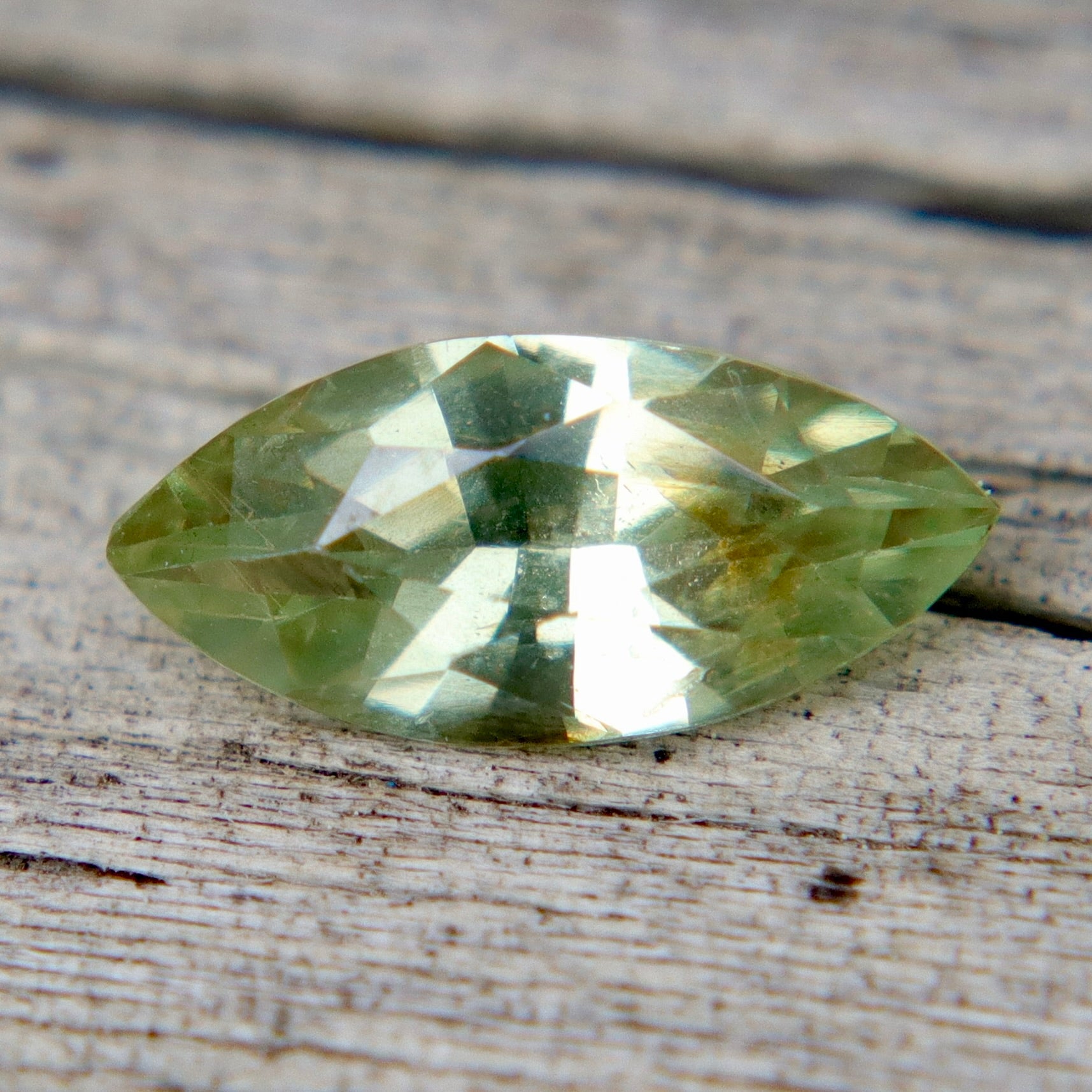 0.75 Carat Natural Green Sapphire – Marquise Cut (Ceylon, Untreated, Eye Clean) - Sapphirepal
