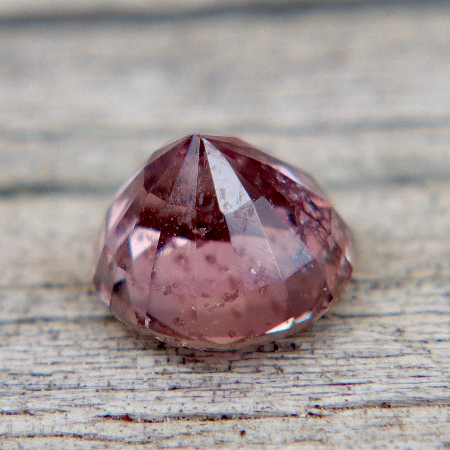 0.75 Carat Natural Purplish - Pink Sapphire – Round Cut (Madagascar, Untreated) - Sapphirepal