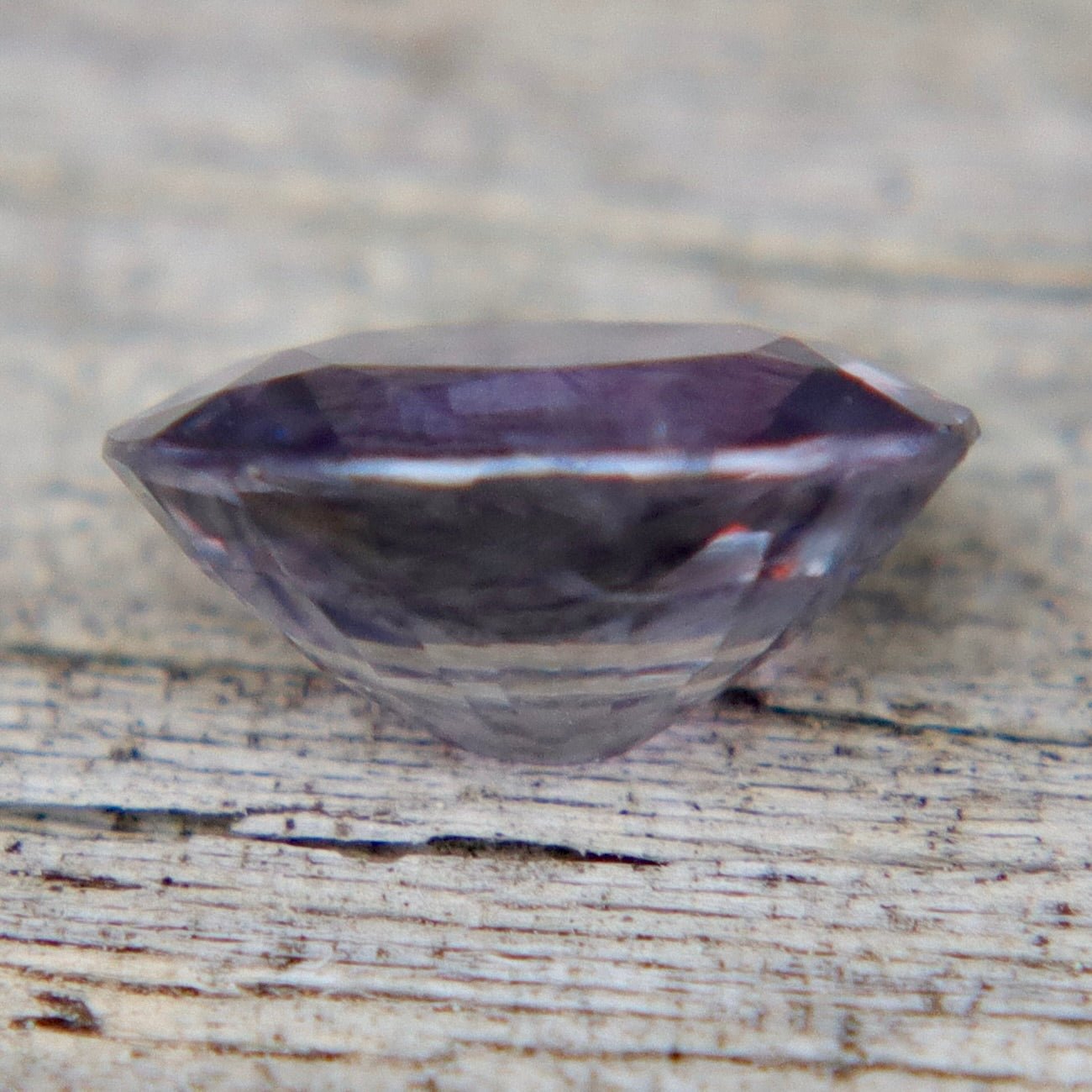 0.75 ct Natural Purple Sapphire – Oval Cut (Ceylon, Unheated &amp; Untreated) - Sapphirepal