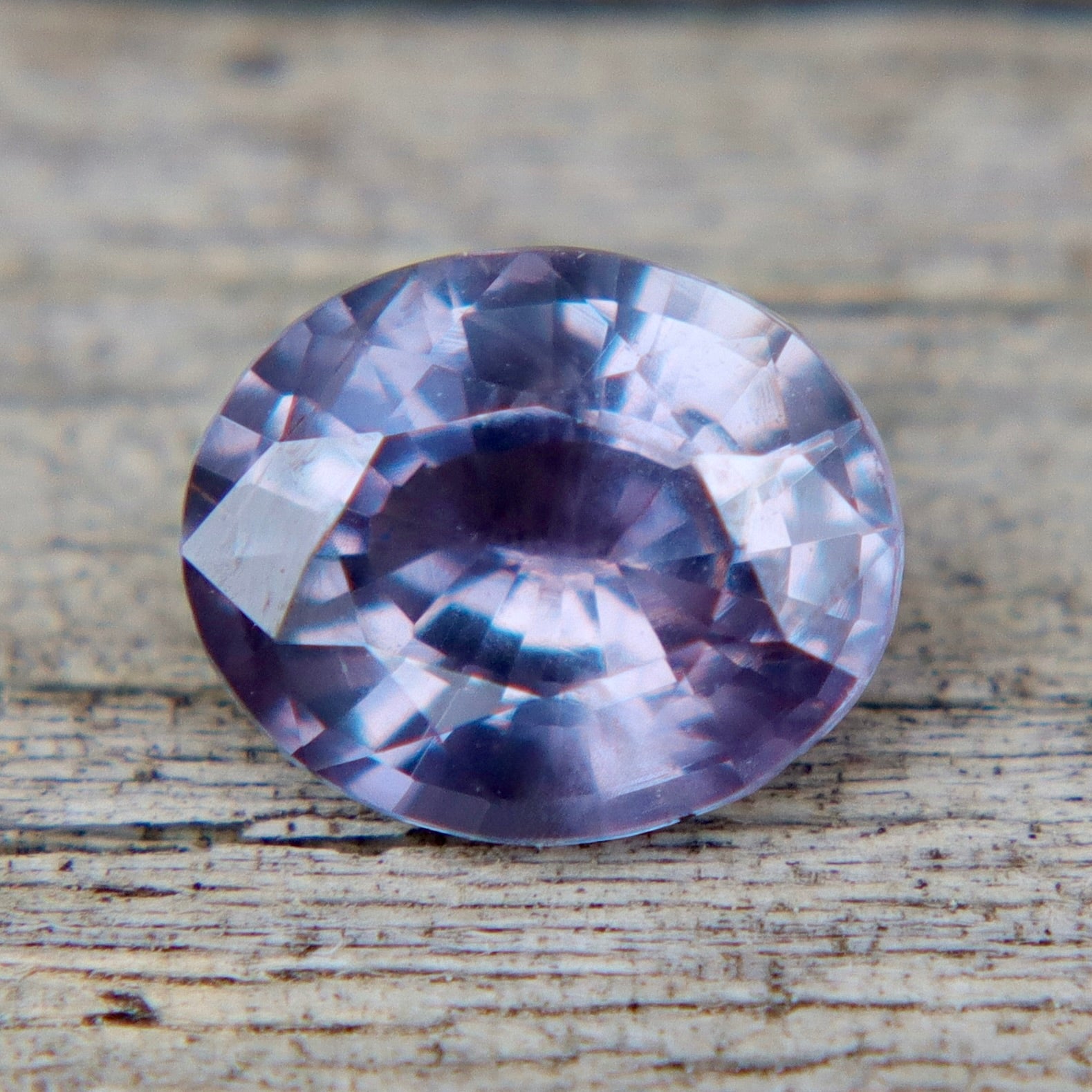 0.75 ct Natural Purple Sapphire – Oval Cut (Ceylon, Unheated &amp; Untreated) - Sapphirepal