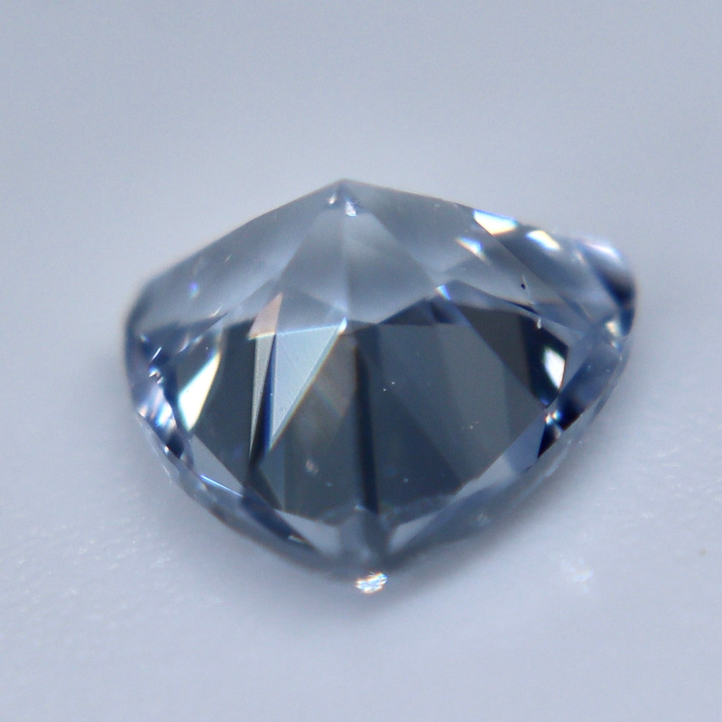 0.81ct Natural White Sapphire – Trillion 6.00×5.90mm (Ceylon, Unheated, VS) - Sapphirepal
