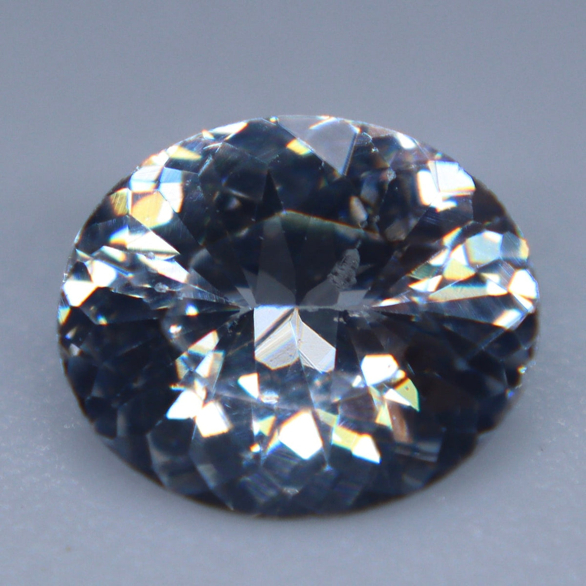0.85 Carat Natural White Sapphire – Oval Cut Ceylon - Sapphirepal