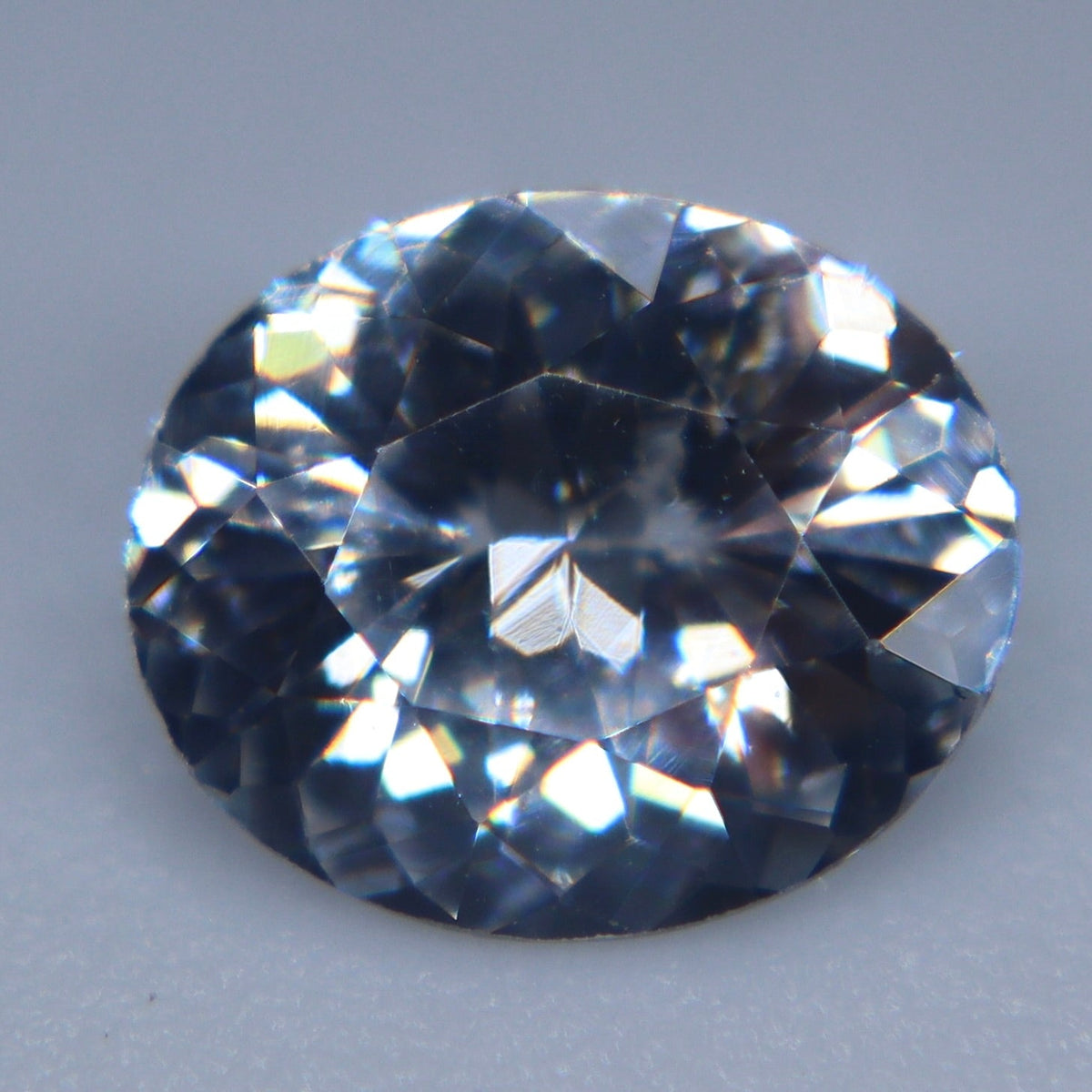 0.85 Carat Natural White Sapphire – Oval Cut Ceylon - Sapphirepal