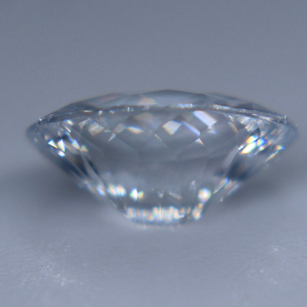 0.85 Carat Natural White Sapphire – Oval Cut Ceylon - Sapphirepal