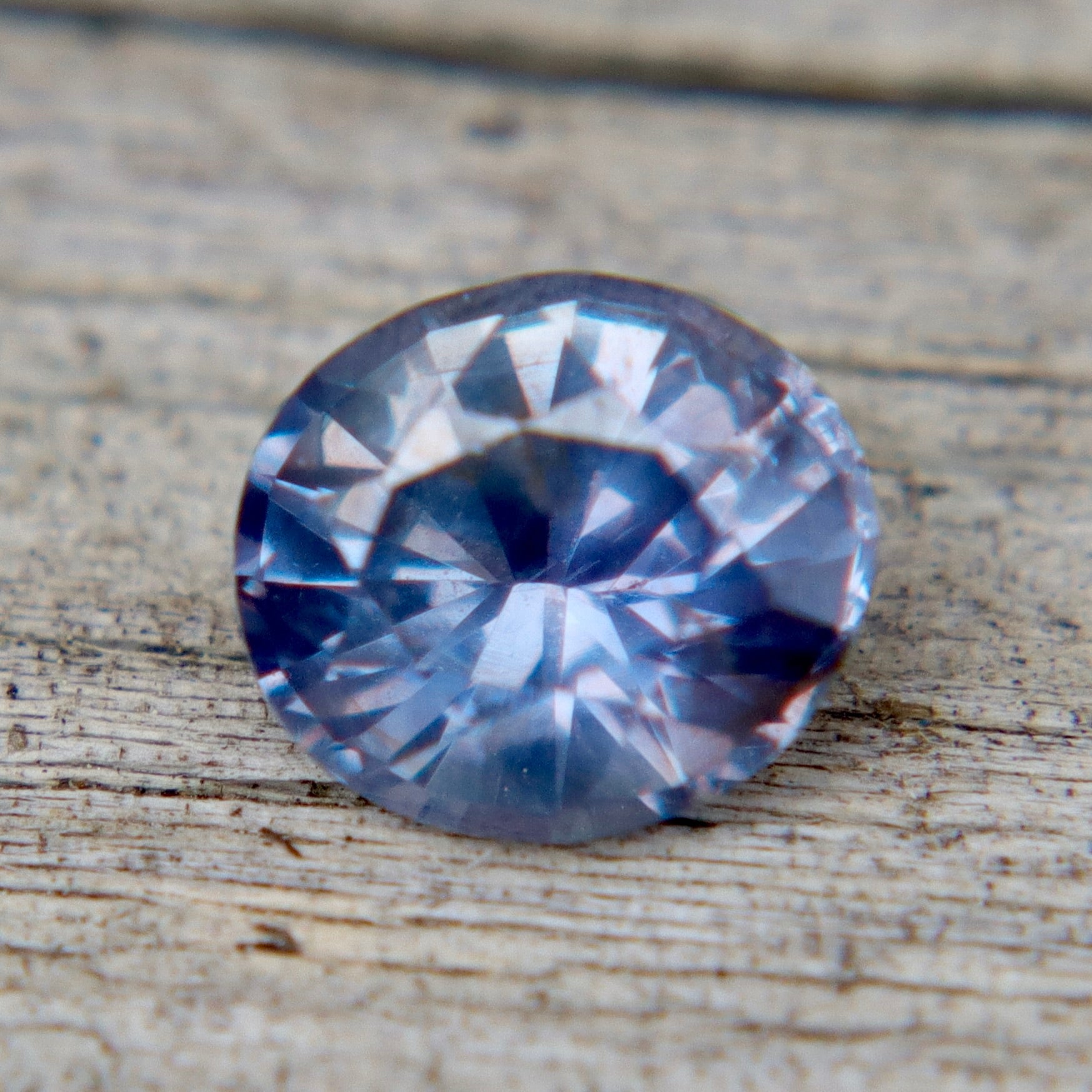 0.90 Carat Natural Purple Sapphire – Oval Cut (Ceylon, Untreated, SI) - Sapphirepal