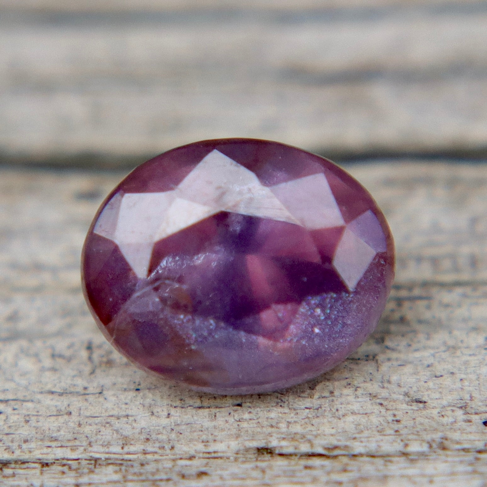 0.90 Carat Natural Purple Sapphire – Oval Cut (Madagascar, Untreated) - Sapphirepal
