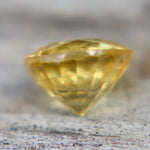 0.98 Carat Natural Yellow Sapphire | VVS Clarity | Round Cut | Ceylon Origin - Sapphirepal