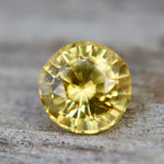 0.98 Carat Natural Yellow Sapphire | VVS Clarity | Round Cut | Ceylon Origin - Sapphirepal