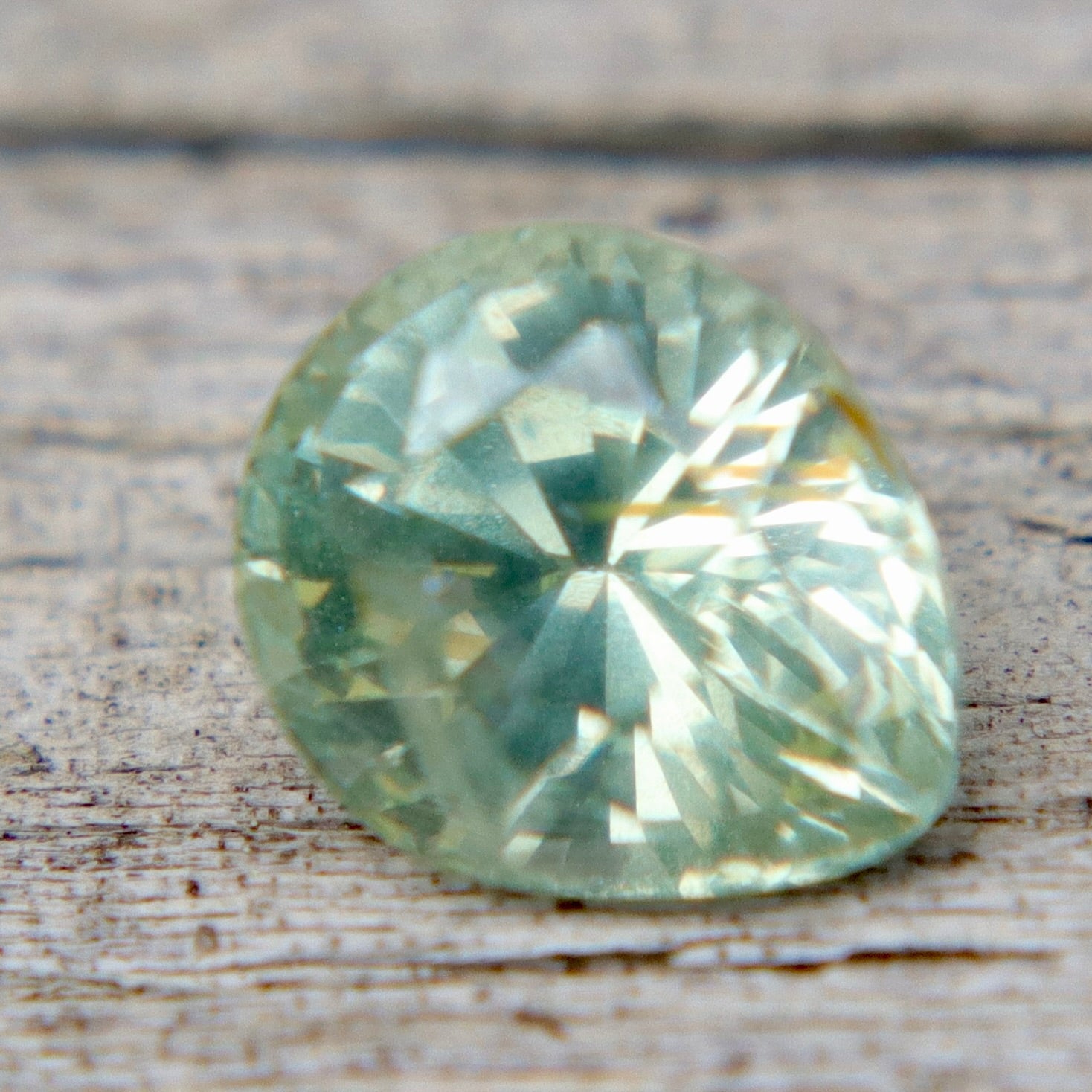 1.03 ct Natural Green Sapphire – Pear Cut (Ceylon, Unheated &amp; Untreated) - Sapphirepal