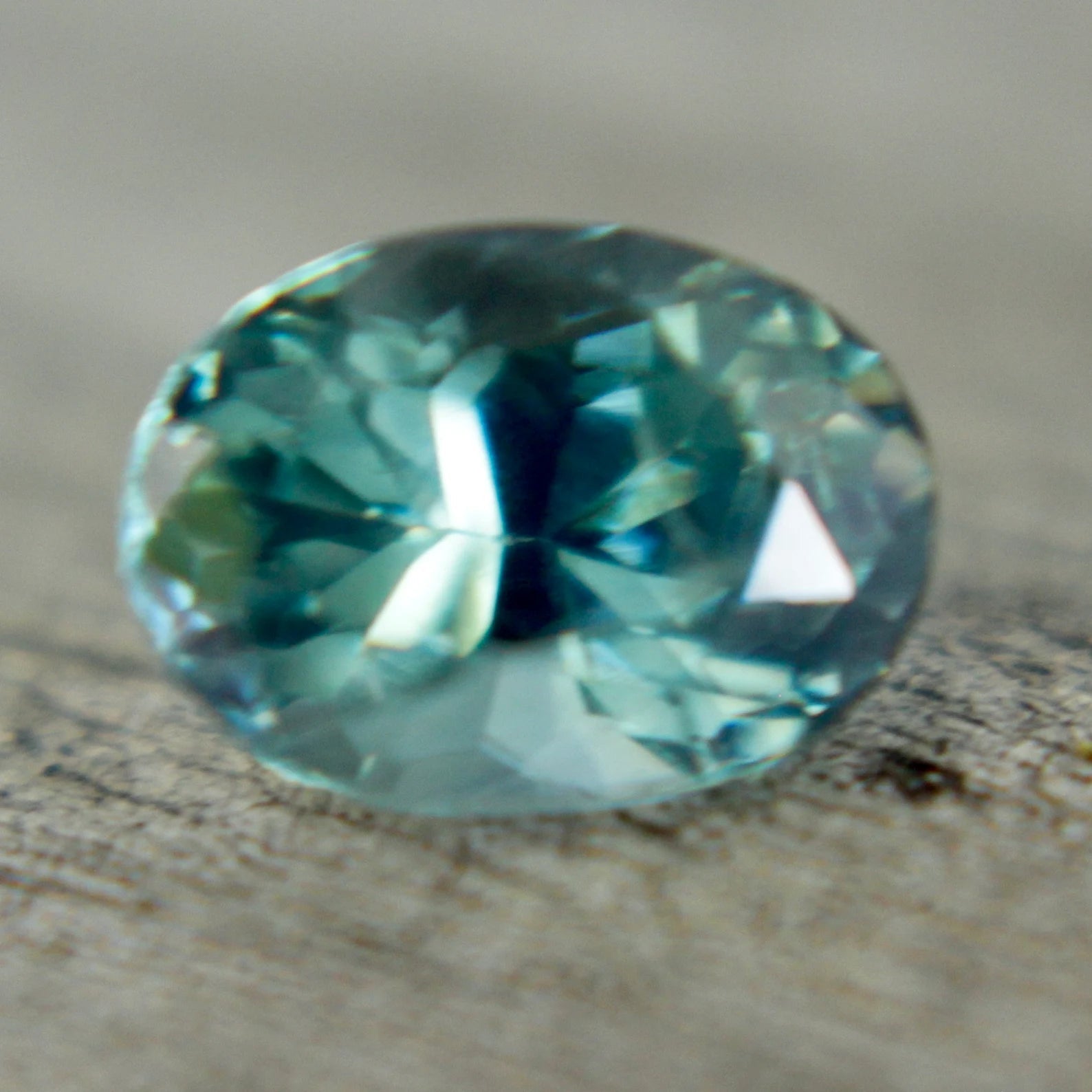 1.06 Carat Natural Green Sapphire (Unheated) — Oval Cut Madagascan Loose Sapphire | Sapphire Pal Australia - Sapphirepal