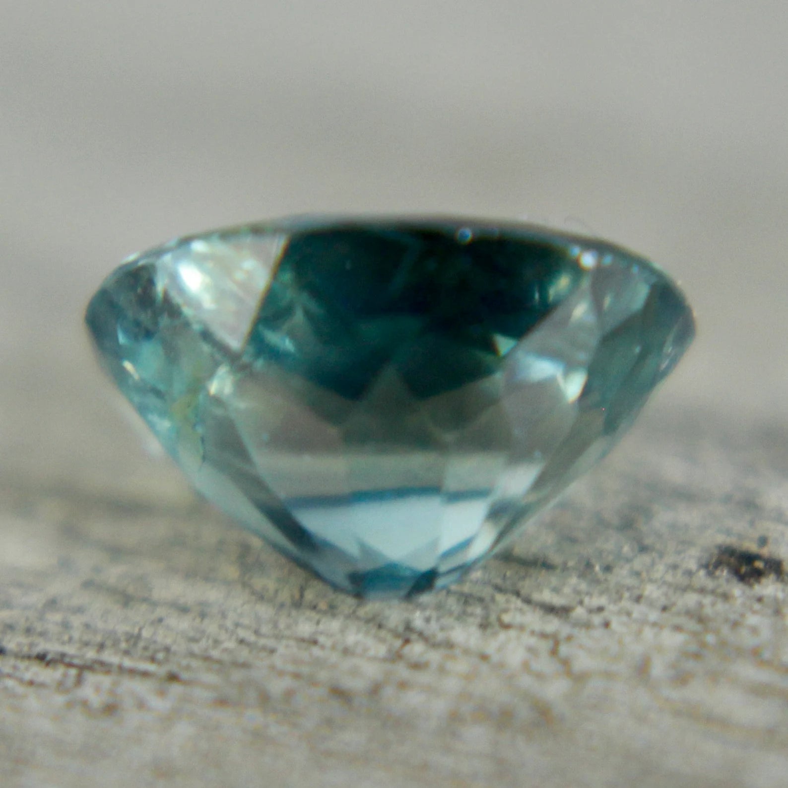 1.06 Carat Natural Green Sapphire (Unheated) — Oval Cut Madagascan Loose Sapphire | Sapphire Pal Australia - Sapphirepal
