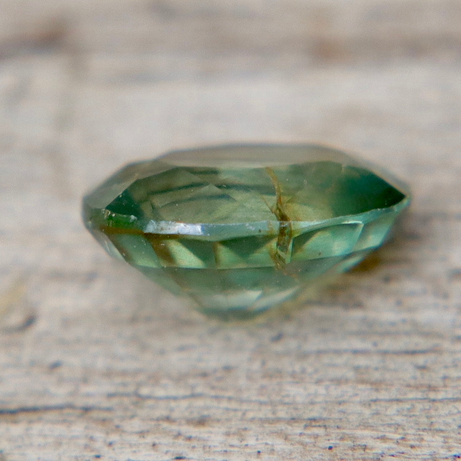 1.06 ct Natural Green Sapphire (Madagascar, Unheated & Untreated) – Oval Cut, SI2 - Sapphirepal