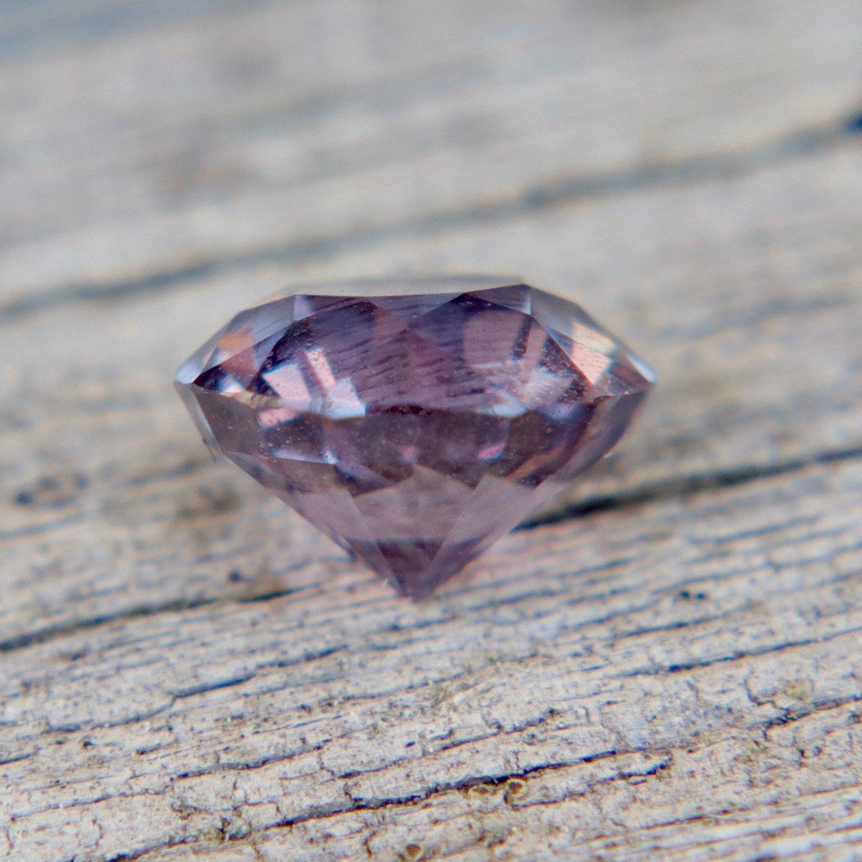 1.16ct Natural Pinkish Purple Sapphire – Round Cut (Ceylon, Unheated, VS) - Sapphirepal
