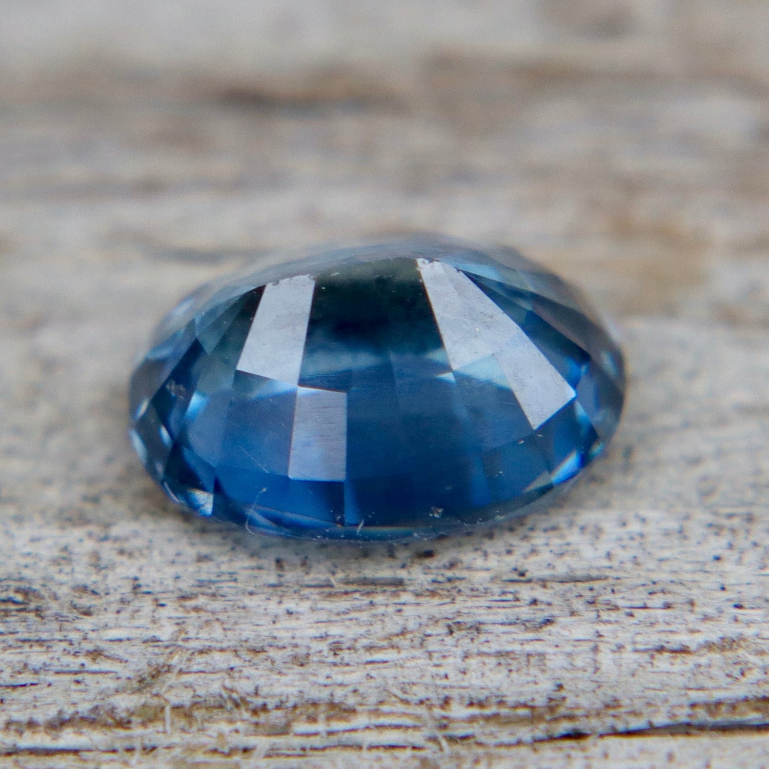 1.22ct Natural Blue Sapphire — Oval Cut (Ceylon, Unheated &amp; Untreated, VVS) - Sapphirepal