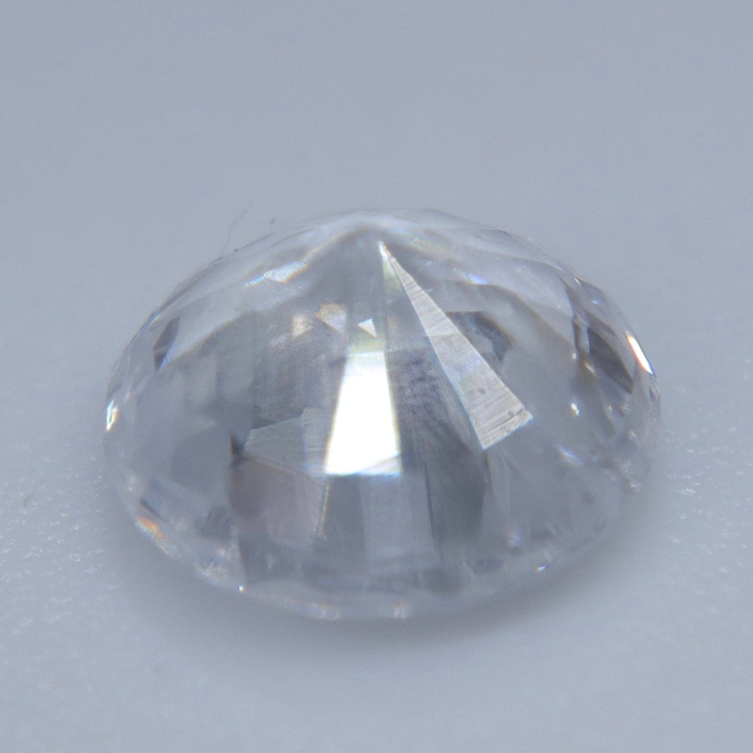 1.38ct Natural White Sapphire – Round Cut Ceylon Gemstone - Sapphirepal