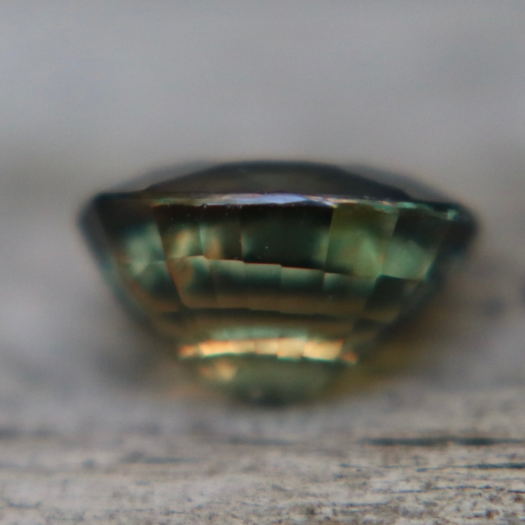 1.50ct Natural Color Change Sapphire – Ceylon Oval Cut Green to Reddish Orange Gemstone - Sapphirepal