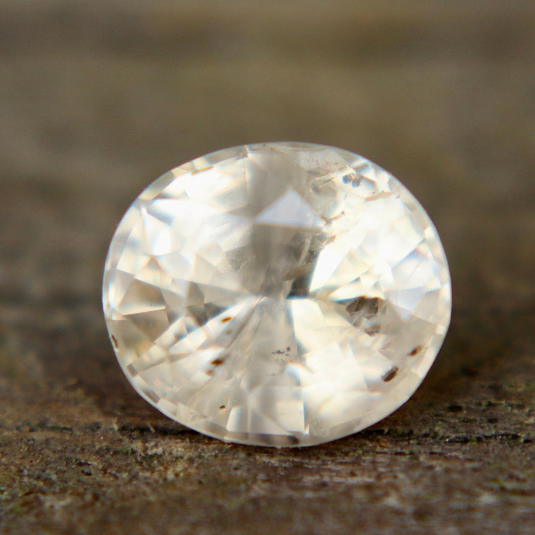 1.60 Carat Natural Pale Peach Sapphire – Unheated Ceylon Oval Gemstone - Sapphirepal