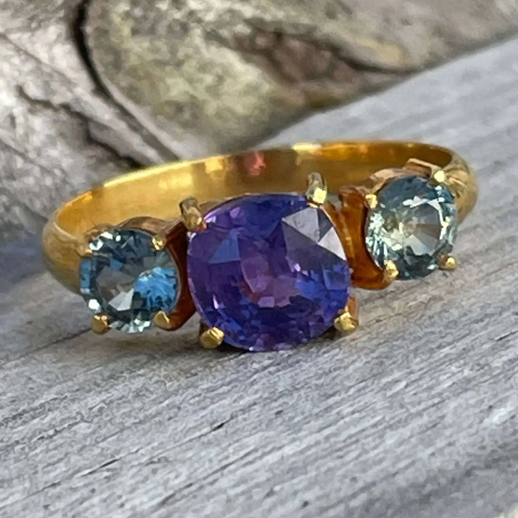 18k Gold Trilogy Sapphires Ring Sapphirepal