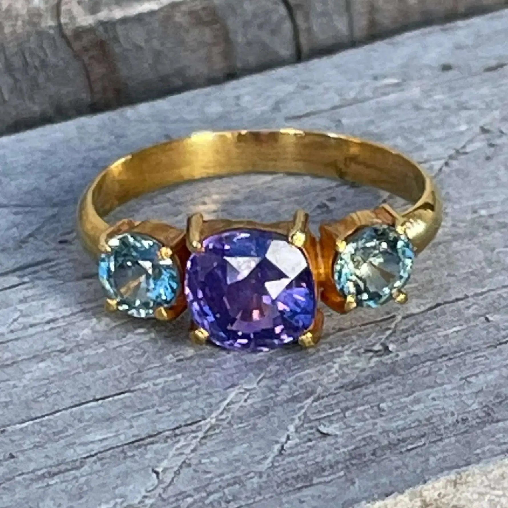 18k Gold Trilogy Sapphires Ring Sapphirepal