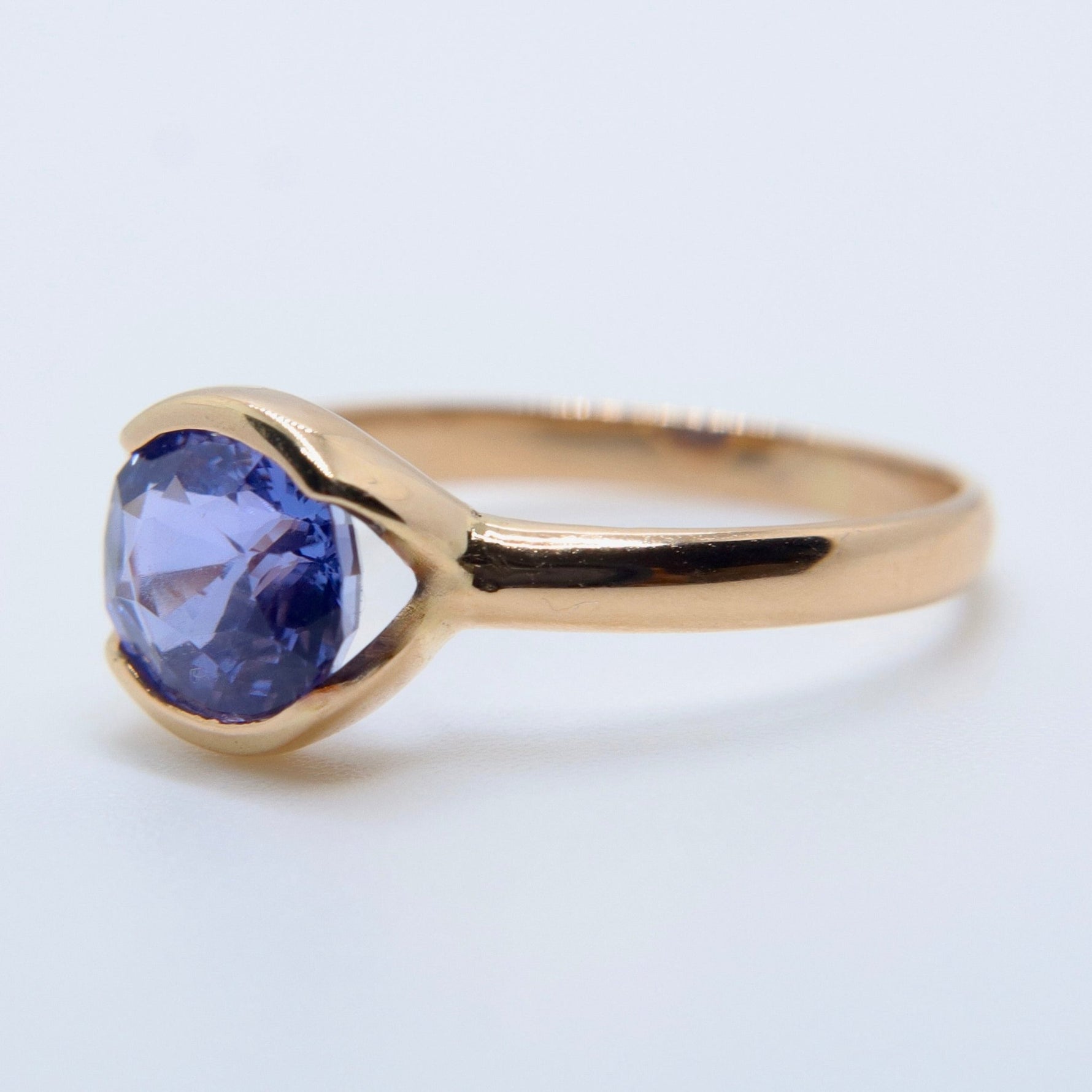 2.09ct Natural Purple Sapphire Ring in 18K Gold – Unheated Ceylon Sapphire - Sapphirepal