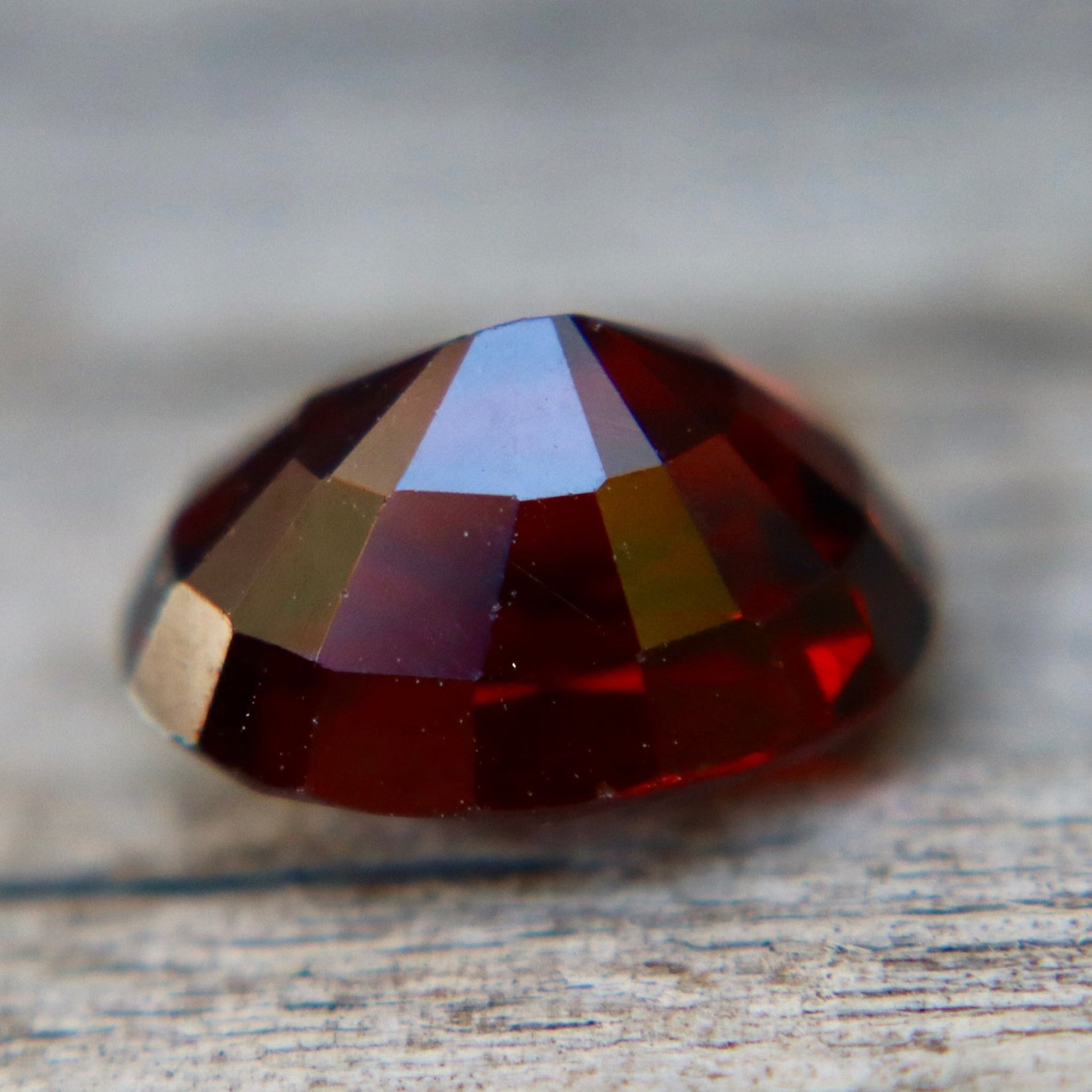 3.51 Carat Natural Garnet – Oval Cut Ceylon Loose Gemstone - Sapphirepal