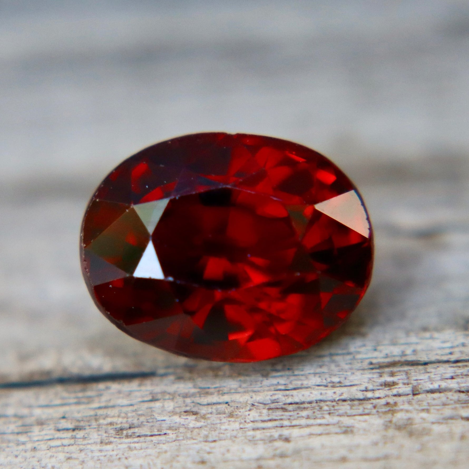 3.51 Carat Natural Garnet – Oval Cut Ceylon Loose Gemstone - Sapphirepal