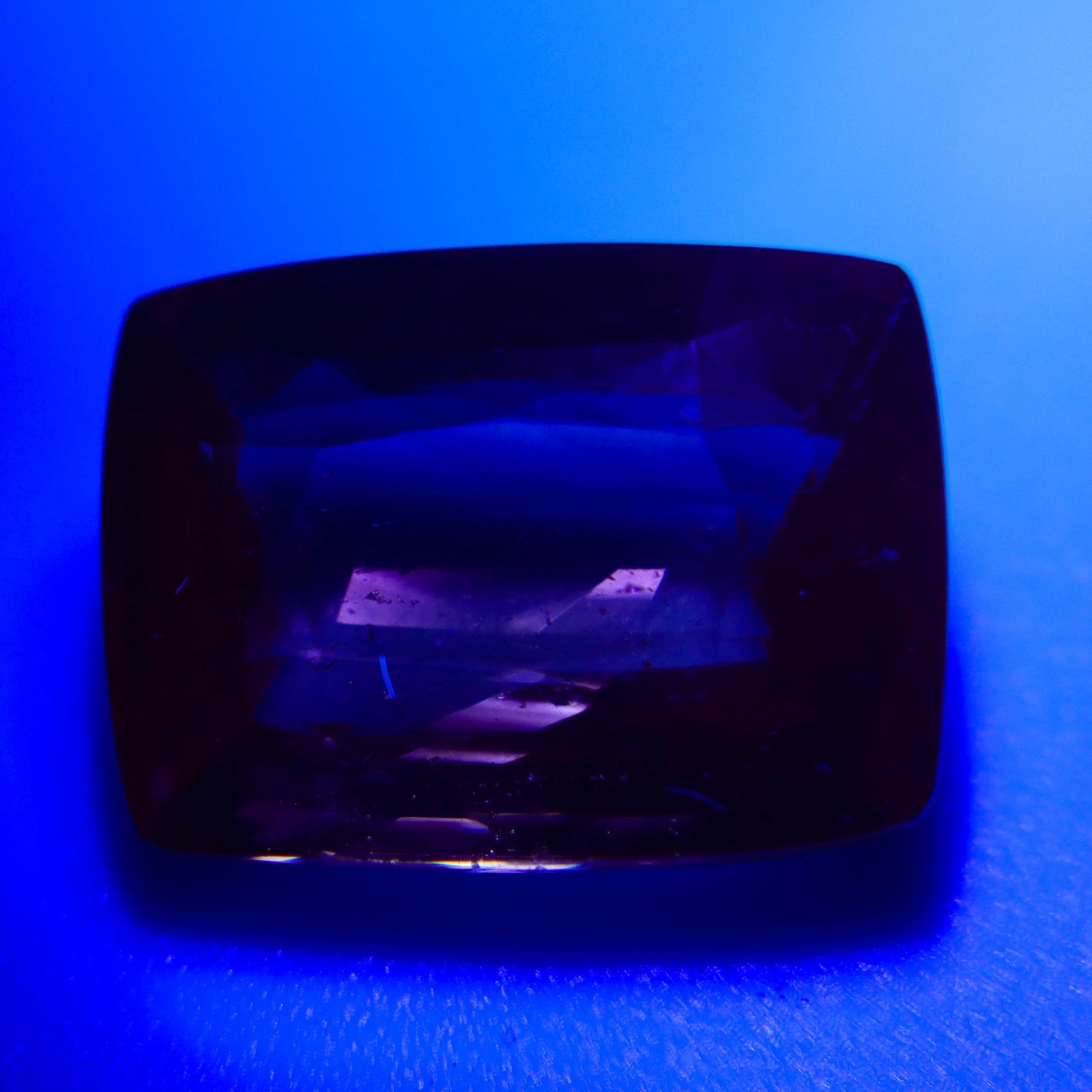 6.38ct Natural Alexandrite Chrysoberyl – Cushion Cut Color Change Gemstone - Sapphirepal