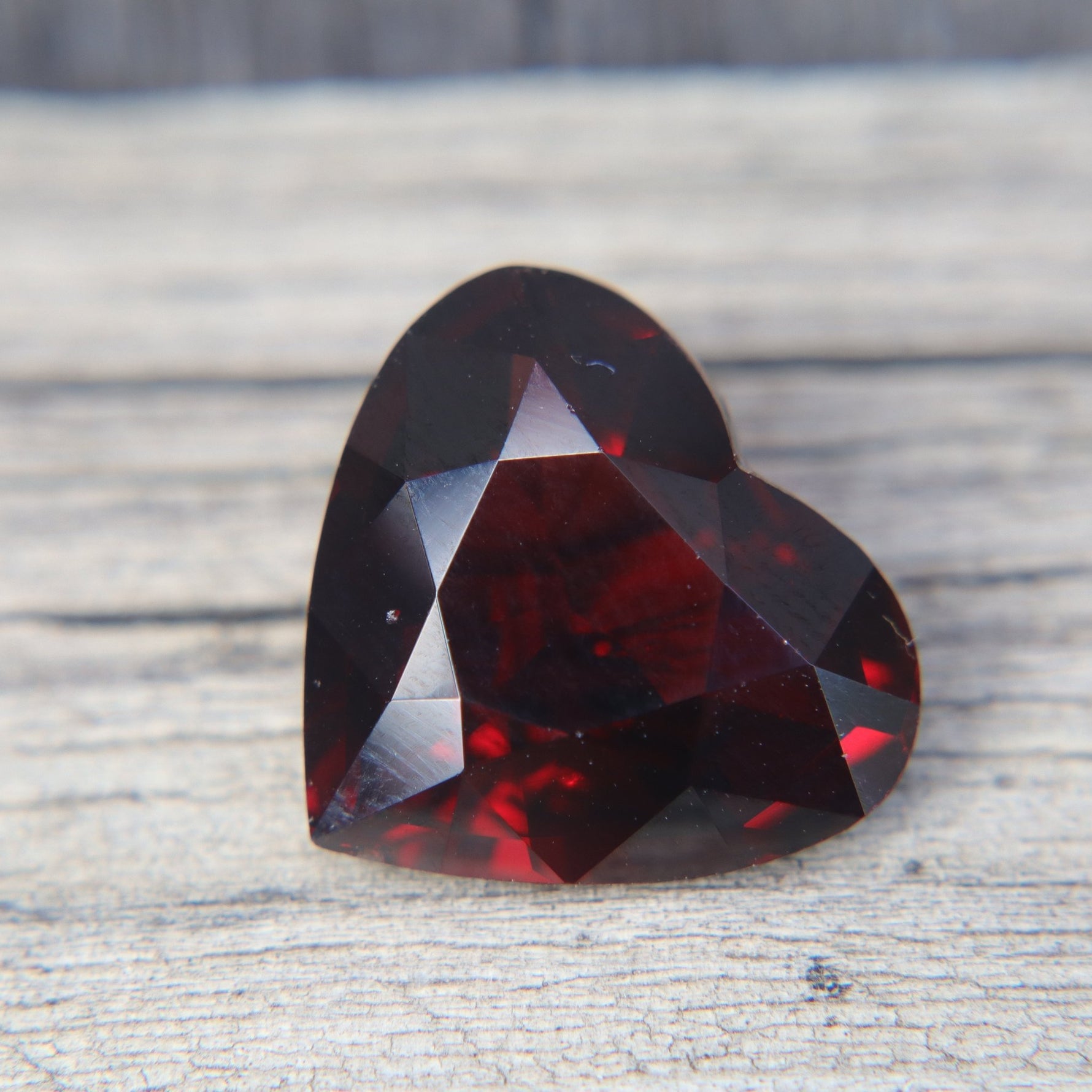9.75 Carat Natural Garnet – Heart Cut VS Loose Gemstone (Earth Sourced & Untreated) - Sapphirepal
