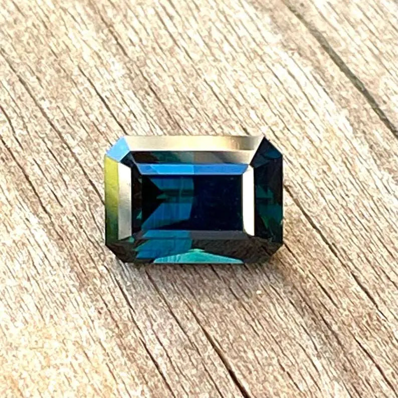 Australian Green Blue Sapphire gems-756e