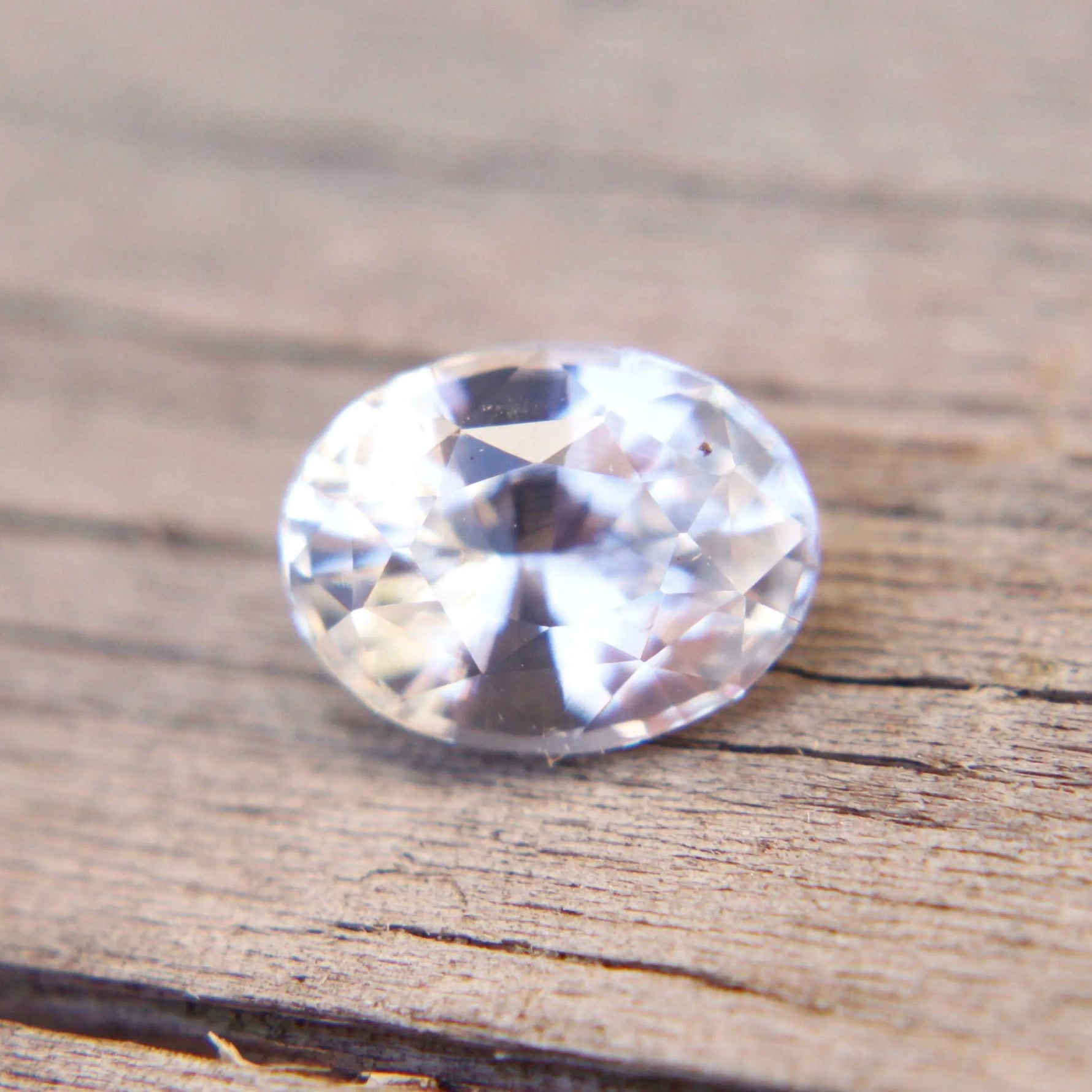 Beautiful Natural White Sapphire gems-756e