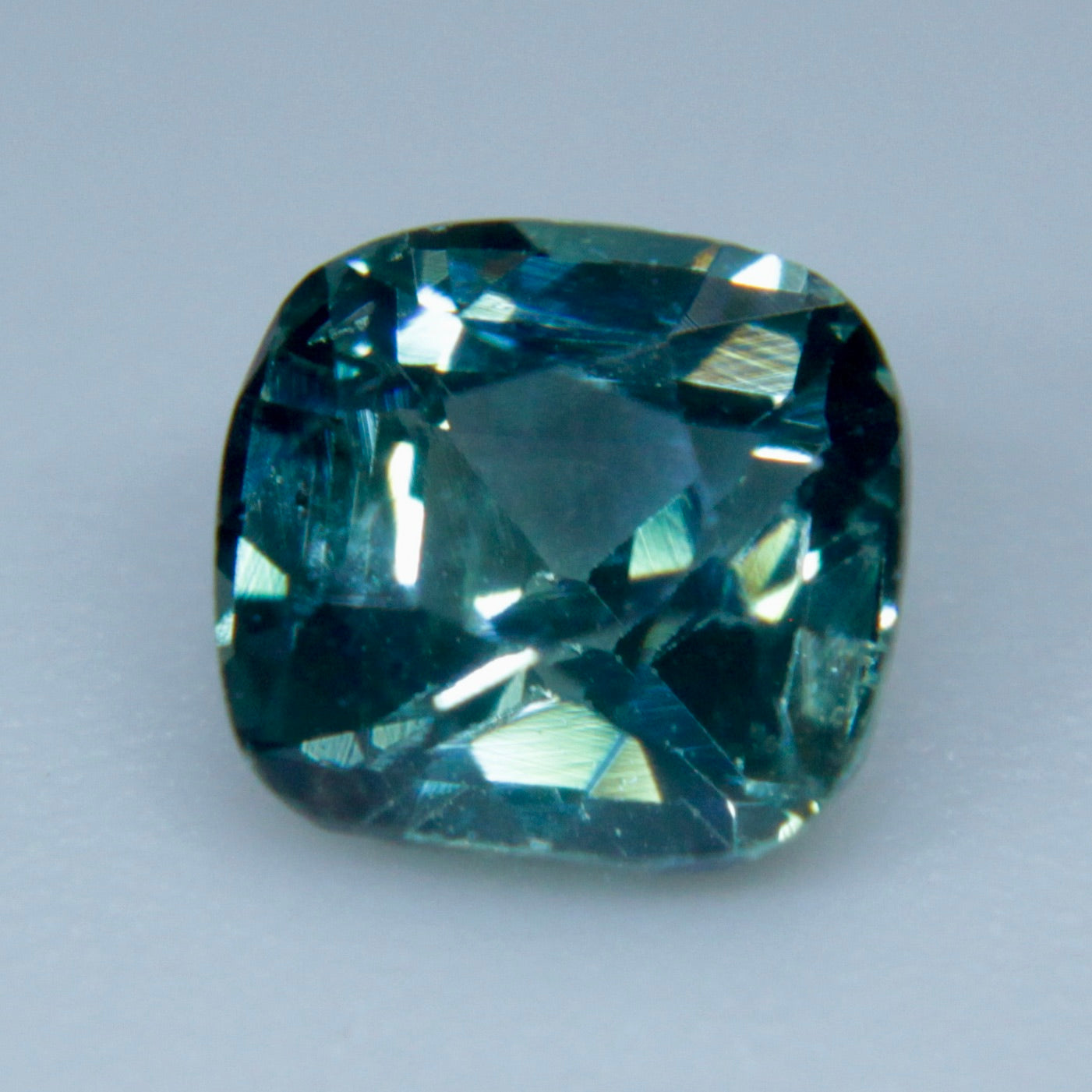 Natural Teal Sapphire - Sapphirepal