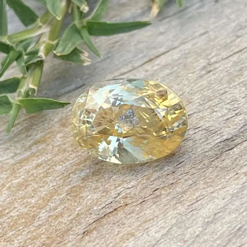 Extremely Rare Natural Yellow Sapphire gems-756e