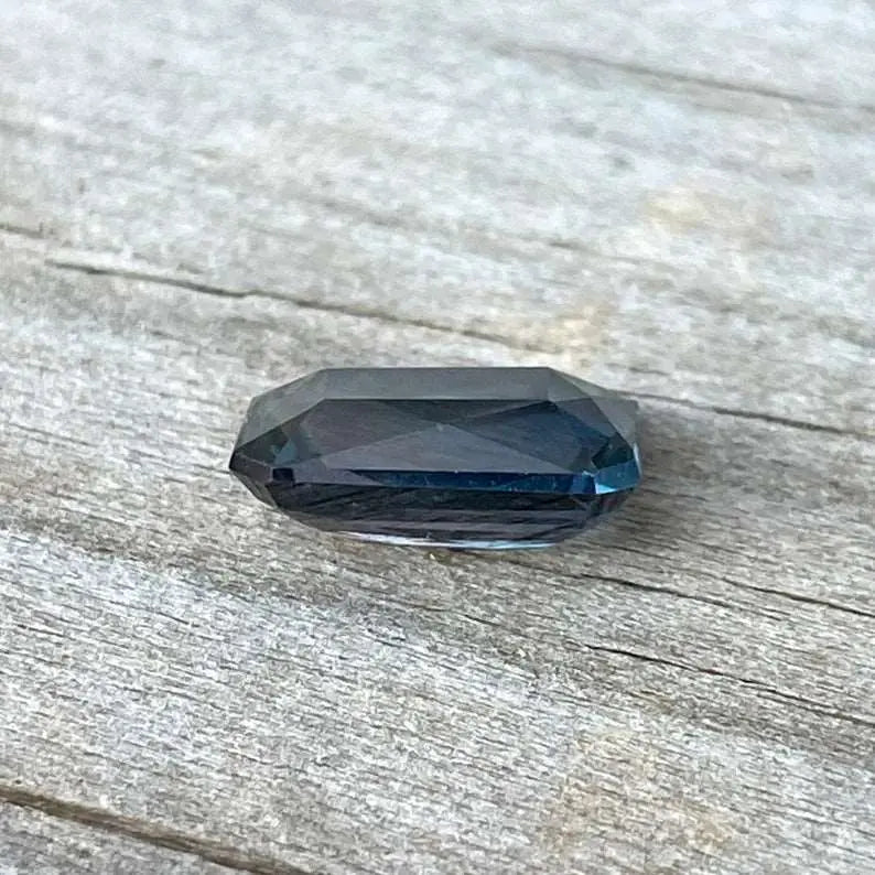 Loose Bi Colour Sapphire gems-756e