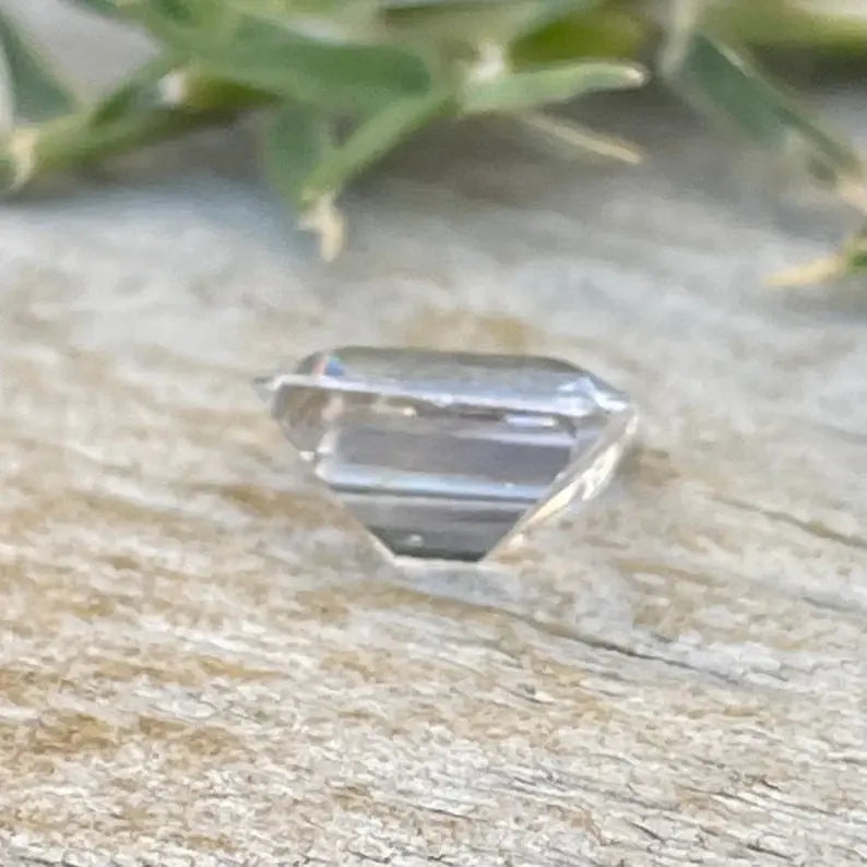 Loose Natural White Sapphire gems-756e