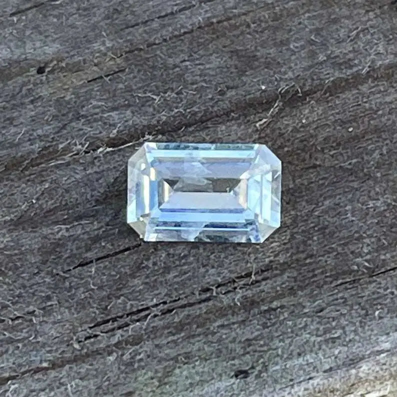 Loose White Sapphire With Slight Yellow gems-756e