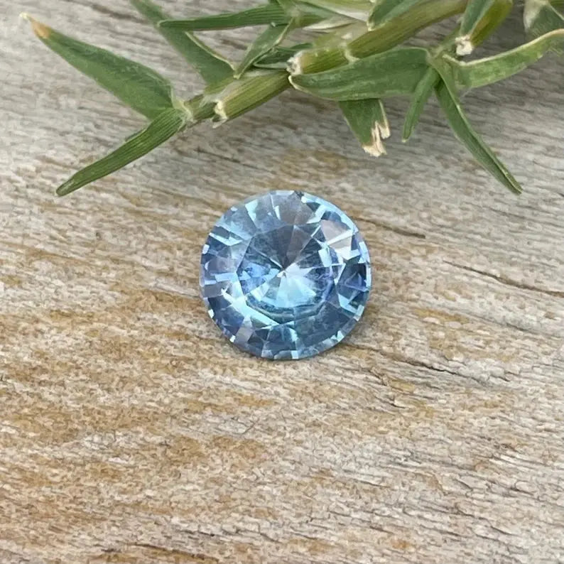 Natural Blue Sapphire With Slight Yellow gems-756e