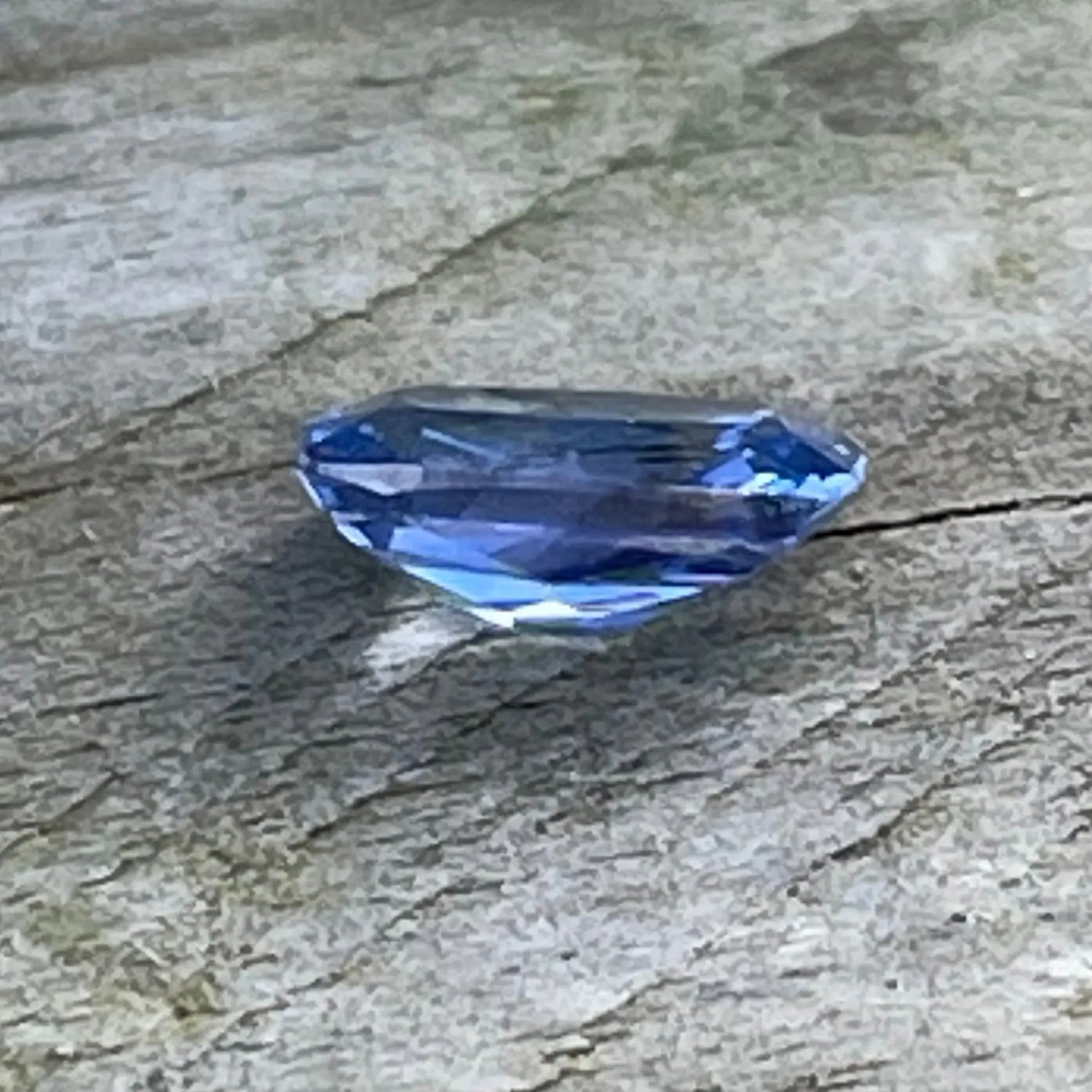 VVS Clarity Cushion Blue Sapphire Loose Gemstone for Fine Jewelry
