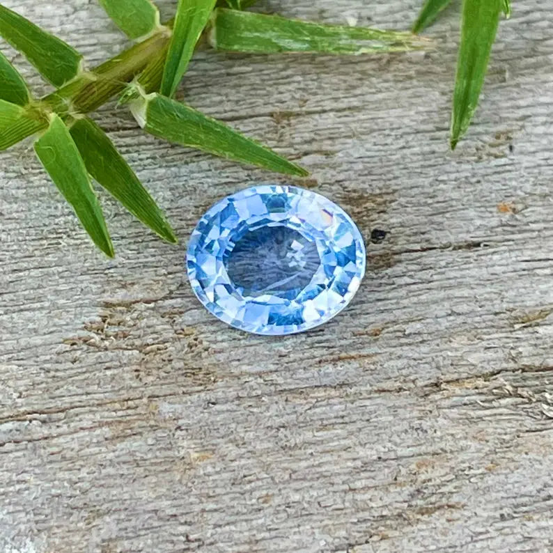 Natural Blue White Sapphire gems-756e