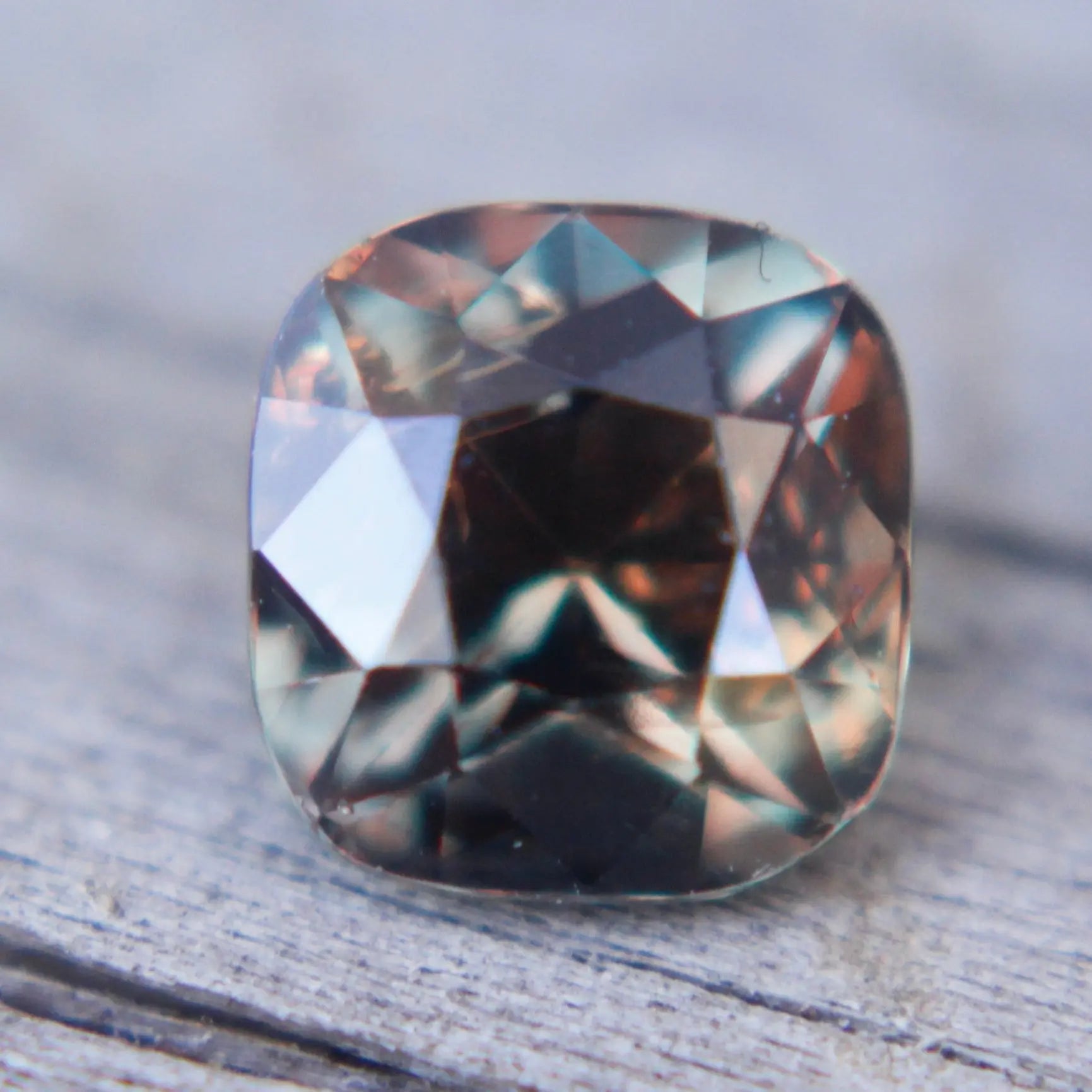 Natural Brown Orange Sapphire gems-756e
