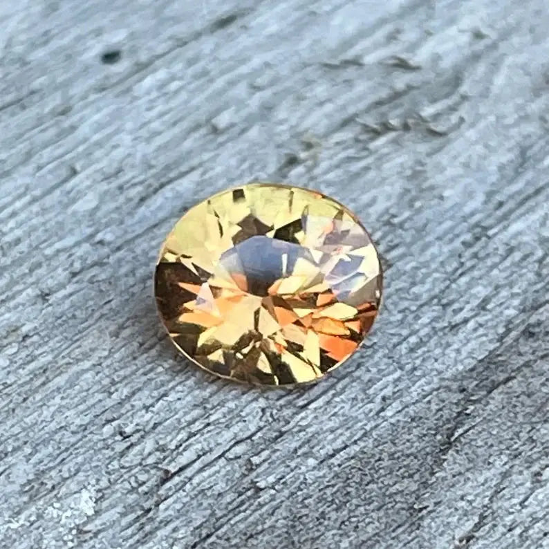 Natural Brownish Orange Sapphire gems-756e