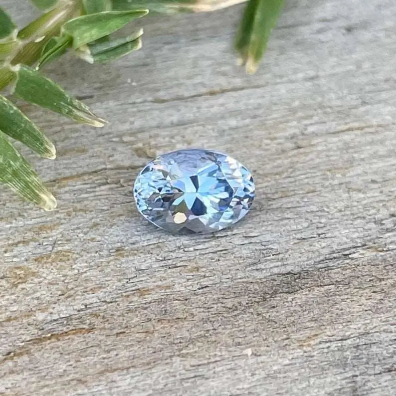 Natural Ceylon Blue Sapphire gems-756e