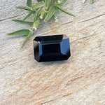 Natural Deep Blue Sapphire gems-756e