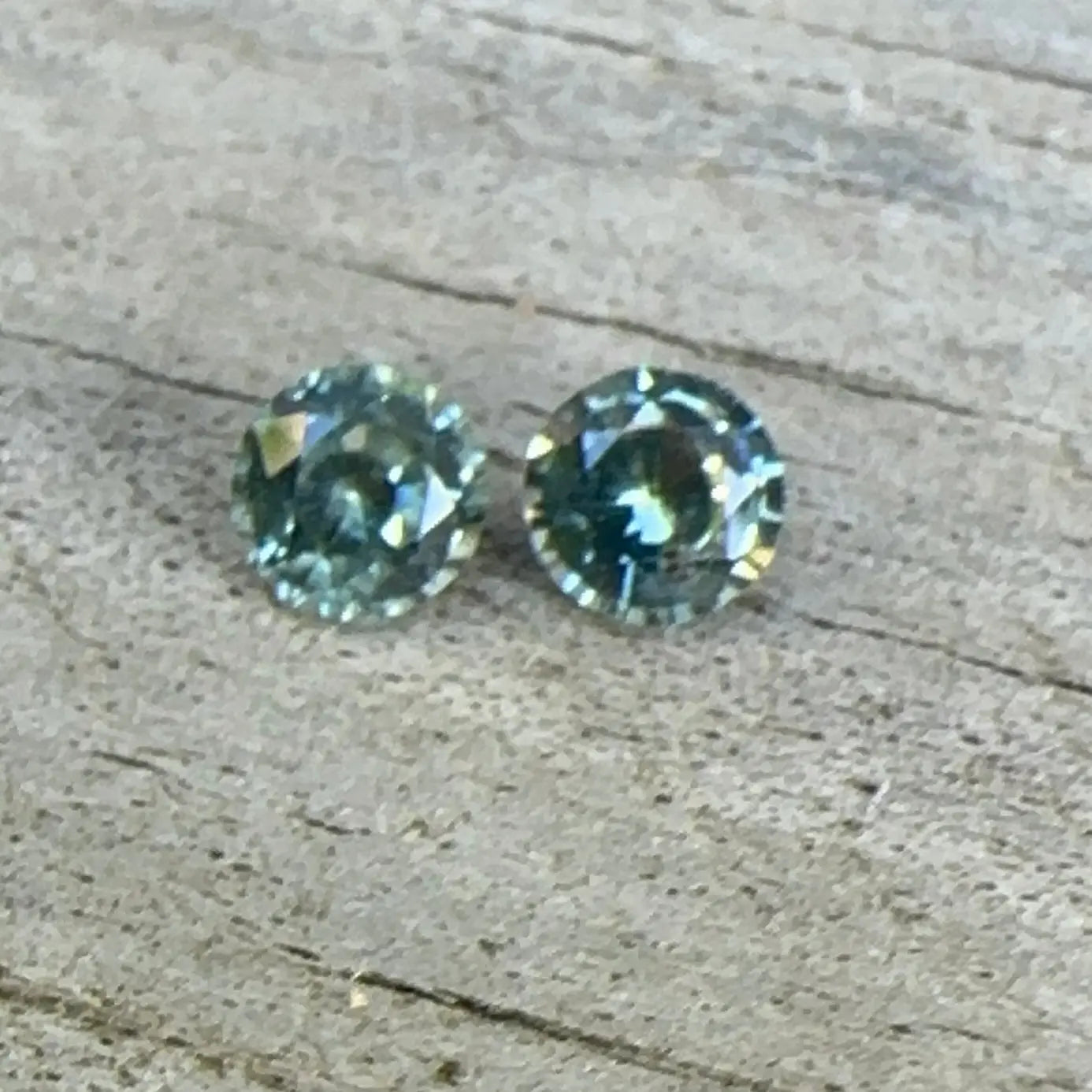 Natural Green Sapphire Pair gems-756e