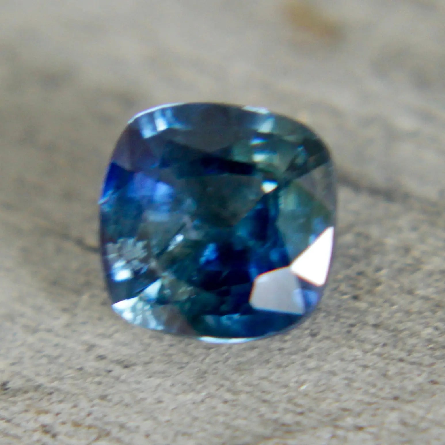 Natural Greenish Blue Sapphire Sapphire Pal