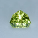Natural Greenish Yellow Sapphire gems-756e