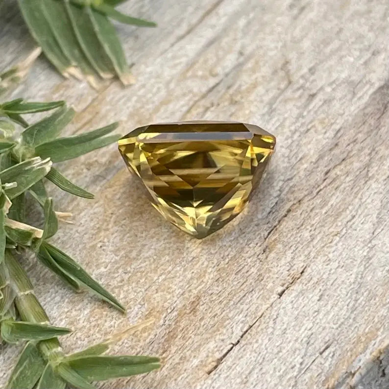 Natural Mustard Yellow Zircon gems-756e