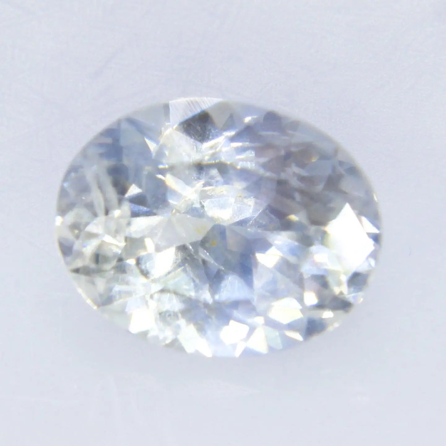 Natural Pale Blue White Sapphire gems-756e